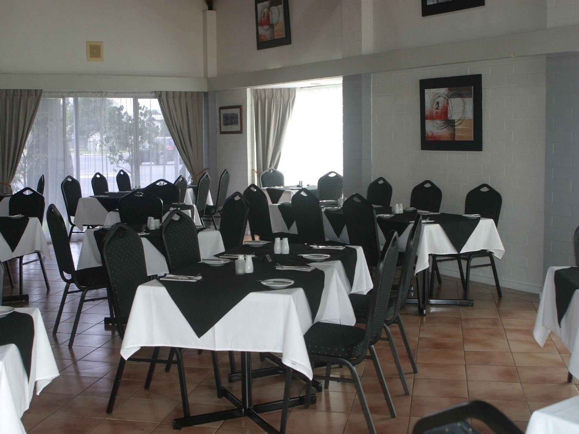 Manor Motor Motel 3*